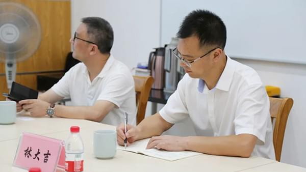 德曼節(jié)能智慧云管控服務到底有什么特色，頻頻吸引市委領導前來調(diào)研？