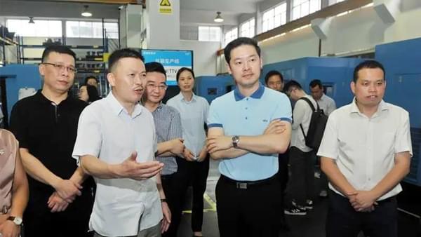 德曼試點應用5G+AR眼鏡技術，賦能高智慧運維，吸引市長一行前來專題調研